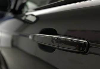 Подержанный автомобиль Land Rover Range Rover 2015 года (8 фото)