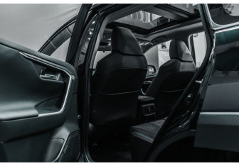 Новый Toyota RAV4 2025 (18 фото)