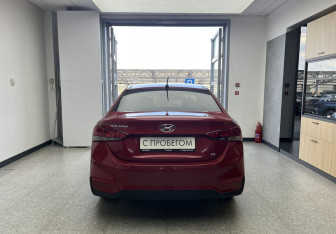Подержанный автомобиль Hyundai Solaris Sedan 2017 года (5 фото)