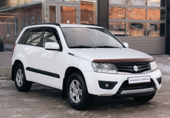 Подержанный автомобиль Suzuki Grand Vitara 2013 года (3 фото)