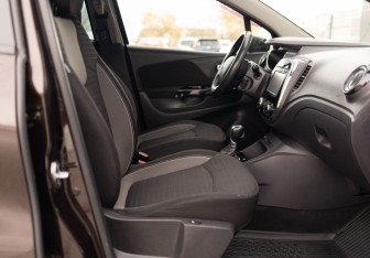 Подержанный автомобиль Renault Kaptur 2017 года (20 фото)