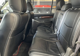 Подержанный автомобиль Toyota Land Cruiser Prado 2006 года (9 фото)