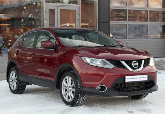 Подержанный автомобиль Nissan Qashqai 2014 года (3 фото)