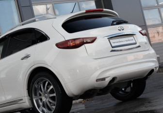 Подержанный автомобиль Infiniti FX 2008 года (11 фото)