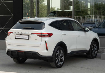 Подержанный автомобиль Haval F7 2023 года (5 фото)