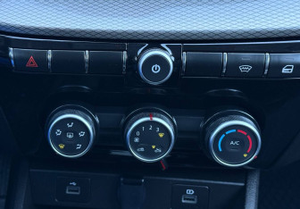 Подержанный автомобиль LADA (ВАЗ) Vesta Sedan 2023 года (17 фото)