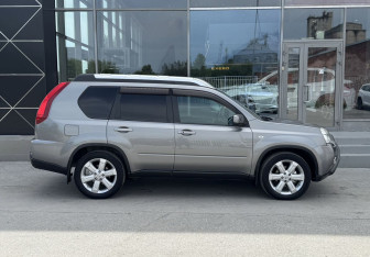 Подержанный автомобиль Nissan X-Trail 2012 года (2 фото)