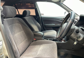 Подержанный автомобиль Toyota Corona Sedan 1999 года (8 фото)