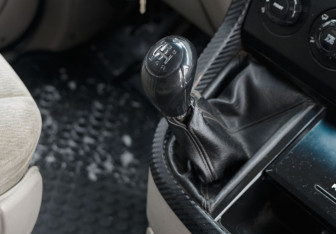 Подержанный автомобиль Kia Carnival 2004 года (14 фото)