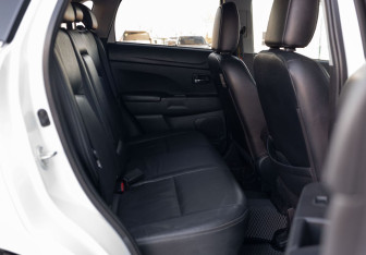 Подержанный автомобиль Mitsubishi ASX 2014 года (21 фото)