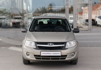 Подержанный автомобиль LADA (ВАЗ) Granta Sedan 2012 года (2 фото)