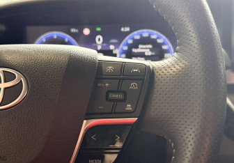 Подержанный автомобиль Toyota Camry Sedan 2024 года (15 фото)