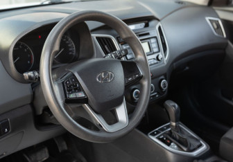 Подержанный автомобиль Hyundai Creta 2018 года (11 фото)