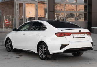 Подержанный автомобиль Kia Cerato Sedan 2020 года (7 фото)