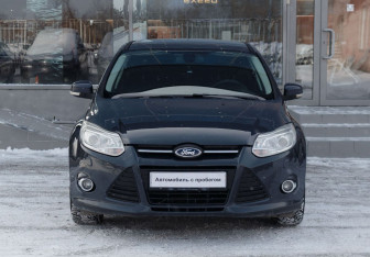 Подержанный автомобиль Ford Focus Hatchback 2011 года (2 фото)