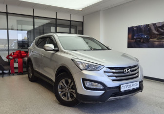 Подержанный автомобиль Hyundai Santa Fe 2012 года (3 фото)
