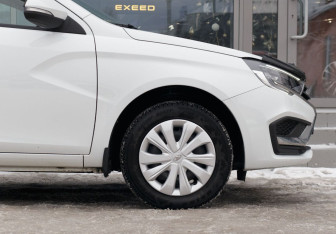 Подержанный автомобиль LADA (ВАЗ) Vesta Sedan 2023 года (9 фото)