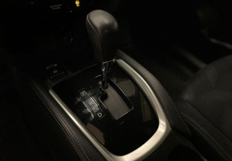 Подержанный автомобиль Nissan X-Trail 2017 года (10 фото)