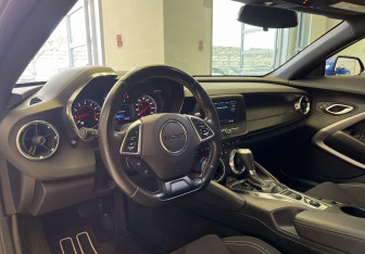 Подержанный автомобиль Chevrolet Camaro Coupe 2019 года (7 фото)