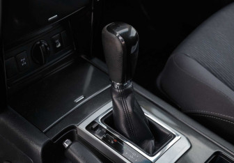 Подержанный автомобиль Toyota Land Cruiser Prado 2014 года (17 фото)