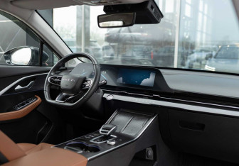 Подержанный автомобиль Omoda C5 2022 года (10 фото)