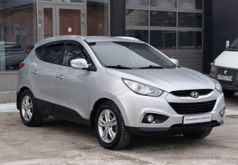 Подержанный автомобиль Hyundai ix35 2012 года (3 фото)