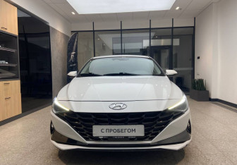 Подержанный автомобиль Hyundai Avante Sedan 2020 года (2 фото)