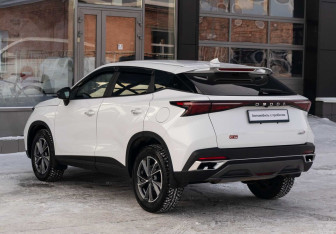 Подержанный автомобиль Omoda C5 2024 года (7 фото)