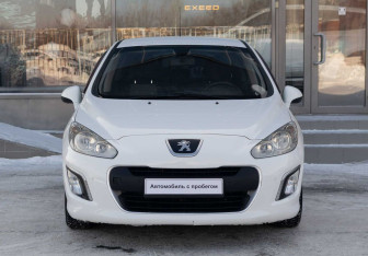Подержанный автомобиль Peugeot 308 Hatchback 2011 года (2 фото)