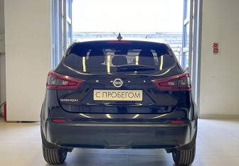 Подержанный автомобиль Nissan Qashqai 2021 года (5 фото)