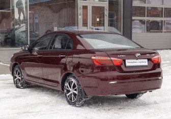 Подержанный автомобиль Lifan Solano 2017 года (7 фото)