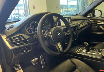 Подержанный автомобиль BMW X5 2013 года (7 фото)
