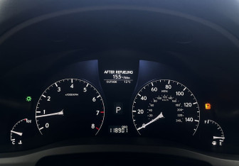 Подержанный автомобиль Lexus RX 2009 года (12 фото)