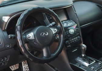 Подержанный автомобиль Infiniti FX 2010 года (11 фото)