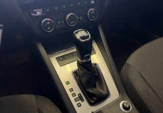 Подержанный автомобиль Skoda Octavia Wagon 2013 года (8 фото)