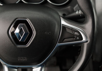 Подержанный автомобиль Renault Duster 2020 года (12 фото)