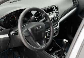 Подержанный автомобиль LADA (ВАЗ) Vesta Sedan 2019 года (12 фото)