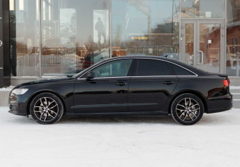Подержанный автомобиль Audi A6 Sedan 2015 года (8 фото)