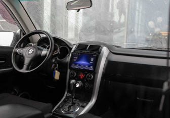 Подержанный автомобиль Suzuki Grand Vitara 2008 года (9 фото)