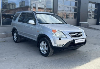 Подержанный автомобиль Honda CR-V 2002 года (3 фото)