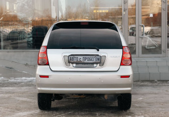 Подержанный автомобиль Toyota Nadia 1999 года (6 фото)