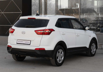 Подержанный автомобиль Hyundai Creta 2019 года (5 фото)