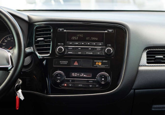 Подержанный автомобиль Mitsubishi Outlander 2014 года (13 фото)