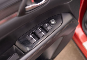 Подержанный автомобиль Mazda CX-5 2018 года (17 фото)