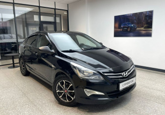 Подержанный автомобиль Hyundai Solaris Sedan 2015 года (4 фото)