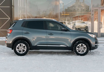 Подержанный автомобиль Chery Tiggo 4 2021 года (4 фото)