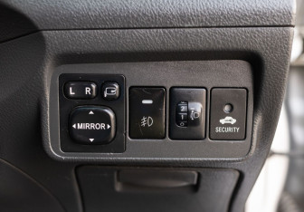 Подержанный автомобиль Toyota Corolla Wagon 2007 года (17 фото)