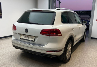 Подержанный автомобиль Volkswagen Touareg 2016 года (5 фото)