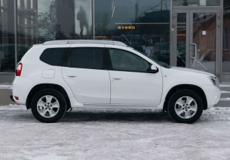 Подержанный автомобиль Nissan Terrano 2019 года (4 фото)