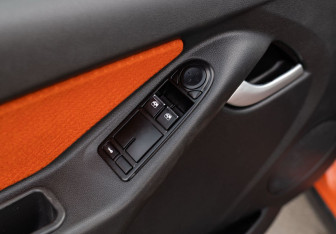 Подержанный автомобиль LADA (ВАЗ) Kalina Hatchback 2015 года (20 фото)